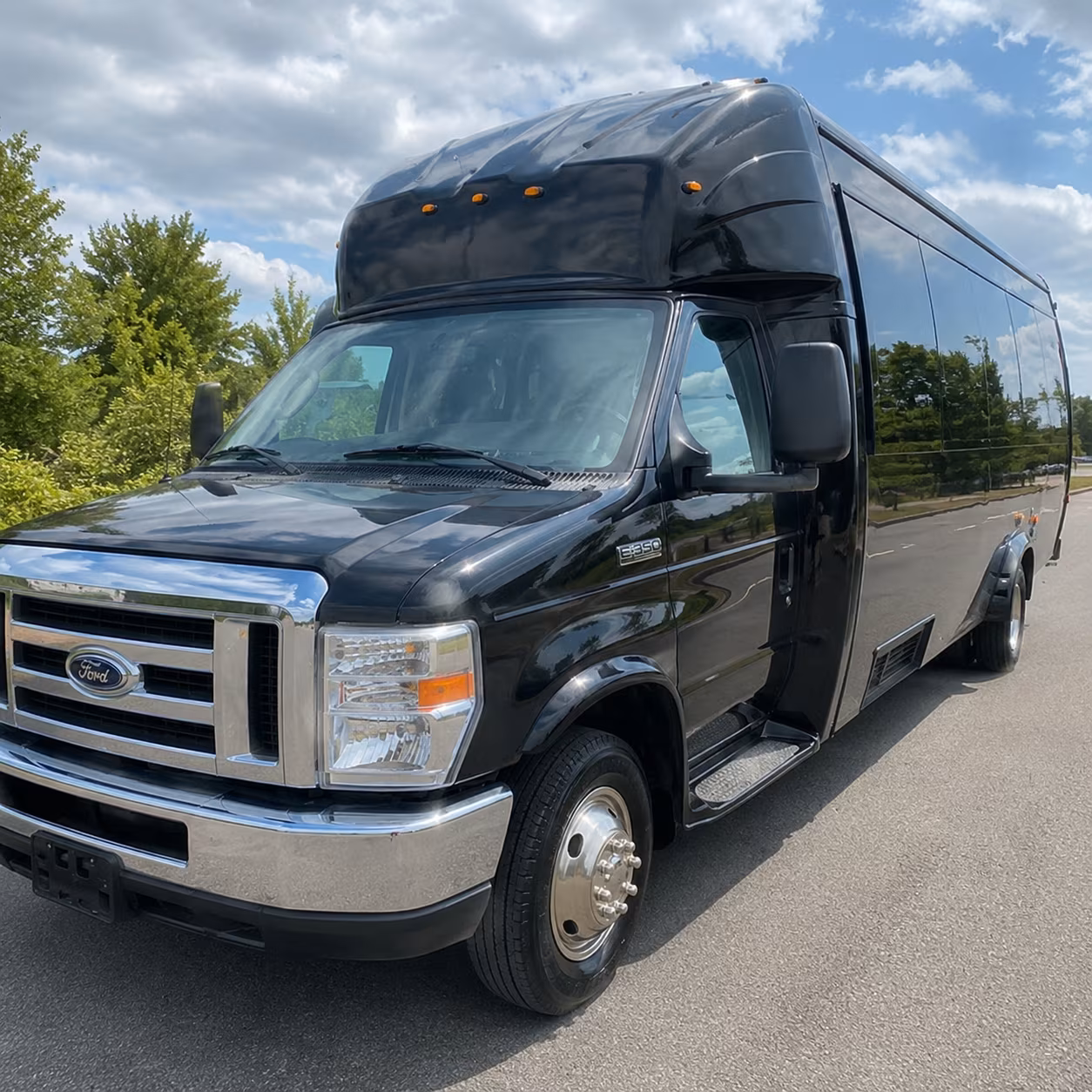 atlanta holiday party bus rental