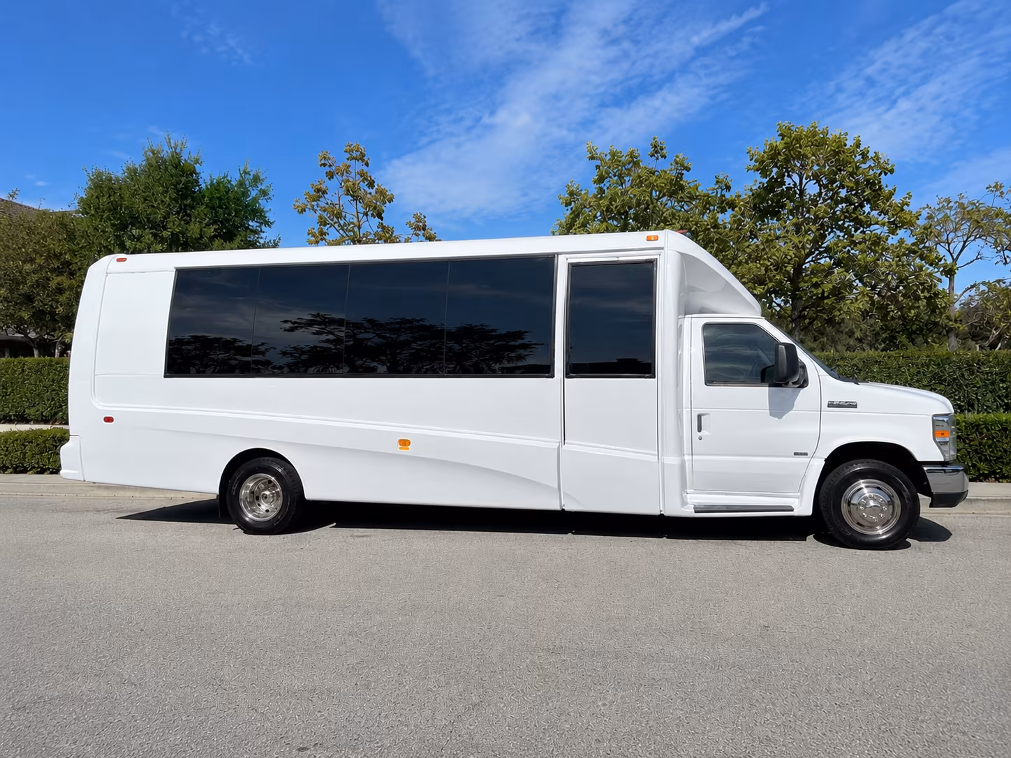 corporate airport transfer buses at hartsfield jackson atl