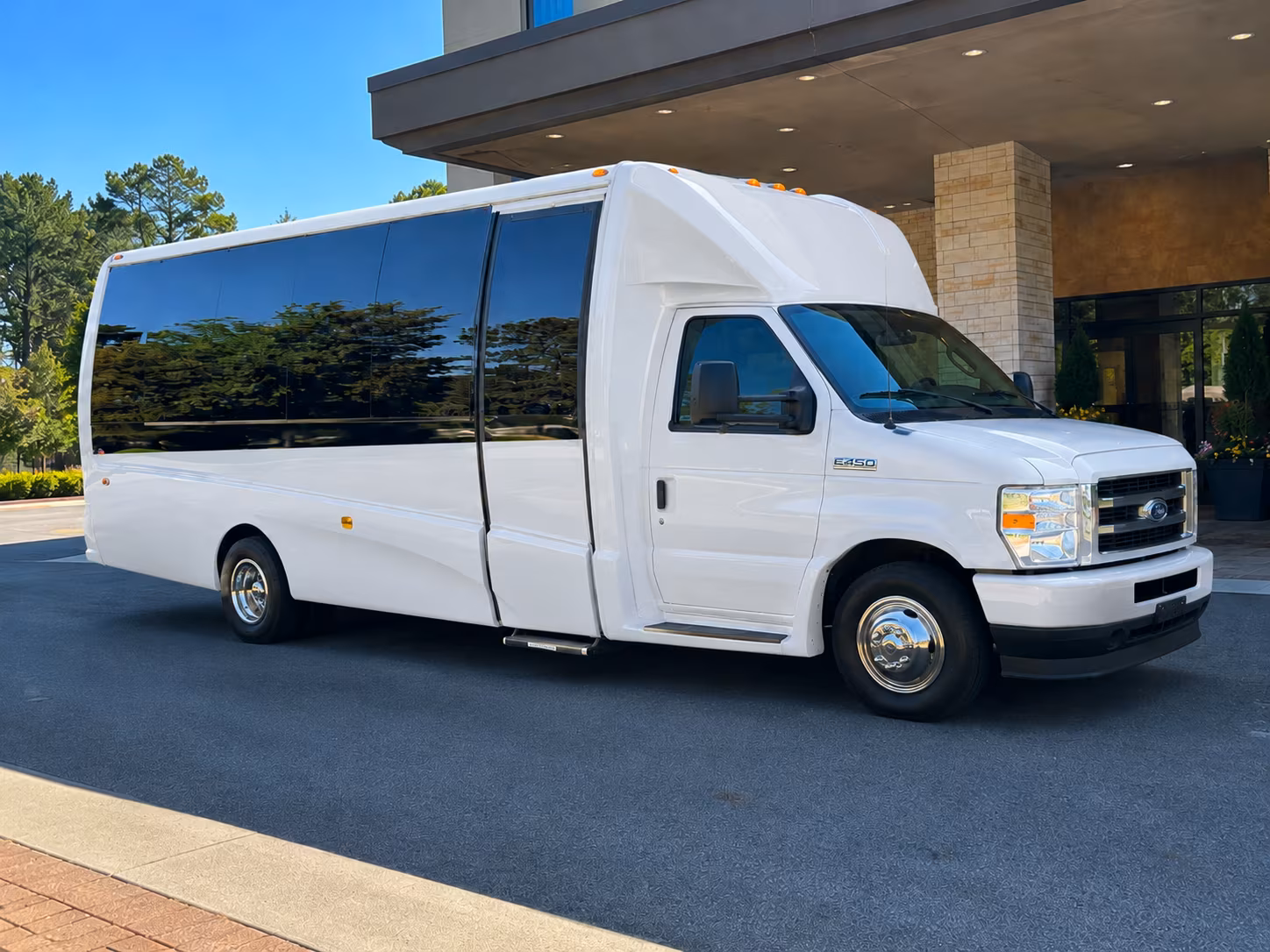 employee shuttle buses for atlanta s busiest office corridors